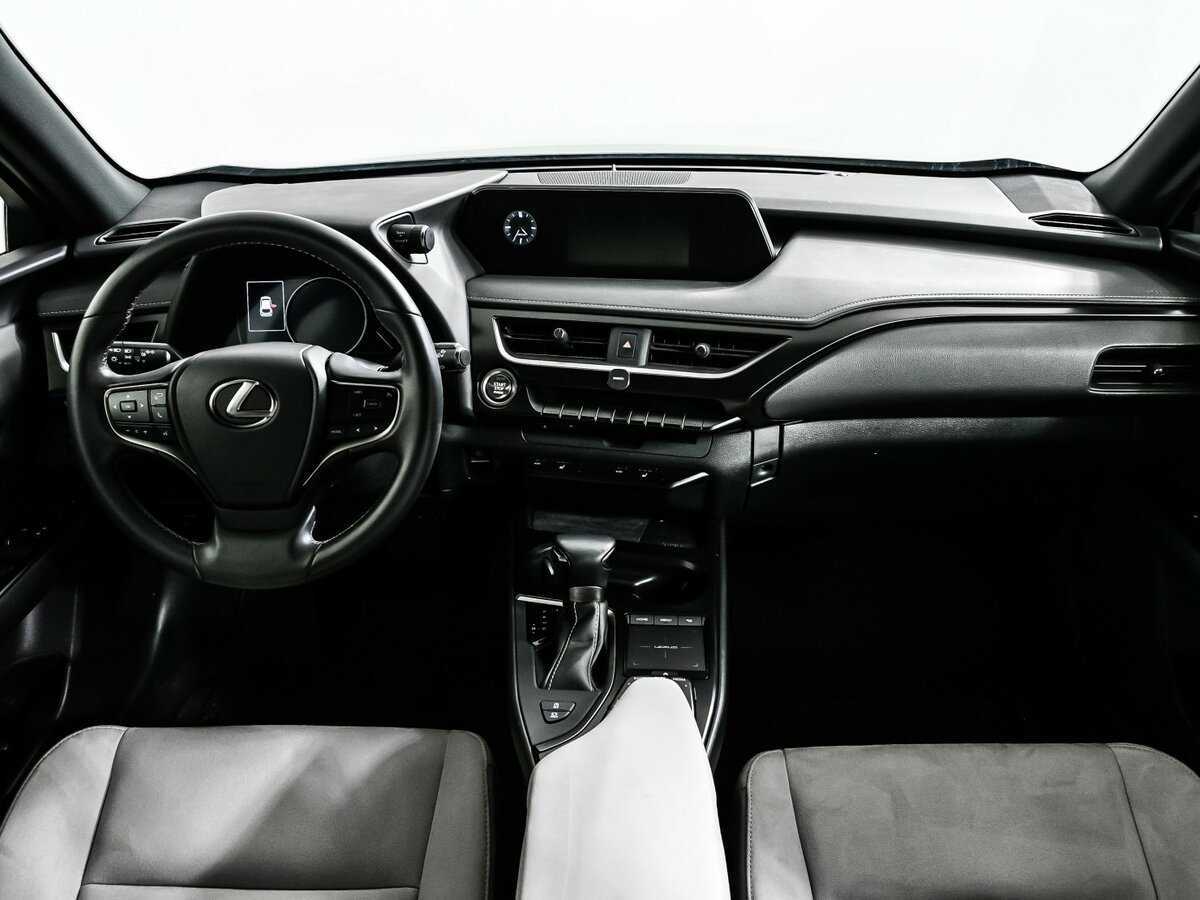 Б/У Лексус У-Икс 2021 года. Фото: #10