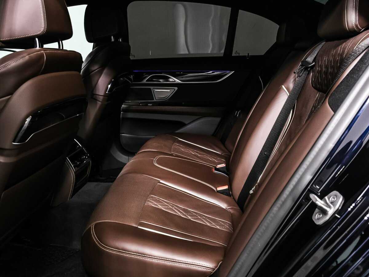 Б/У БМВ 7 серии 2021 года. Фото: #11