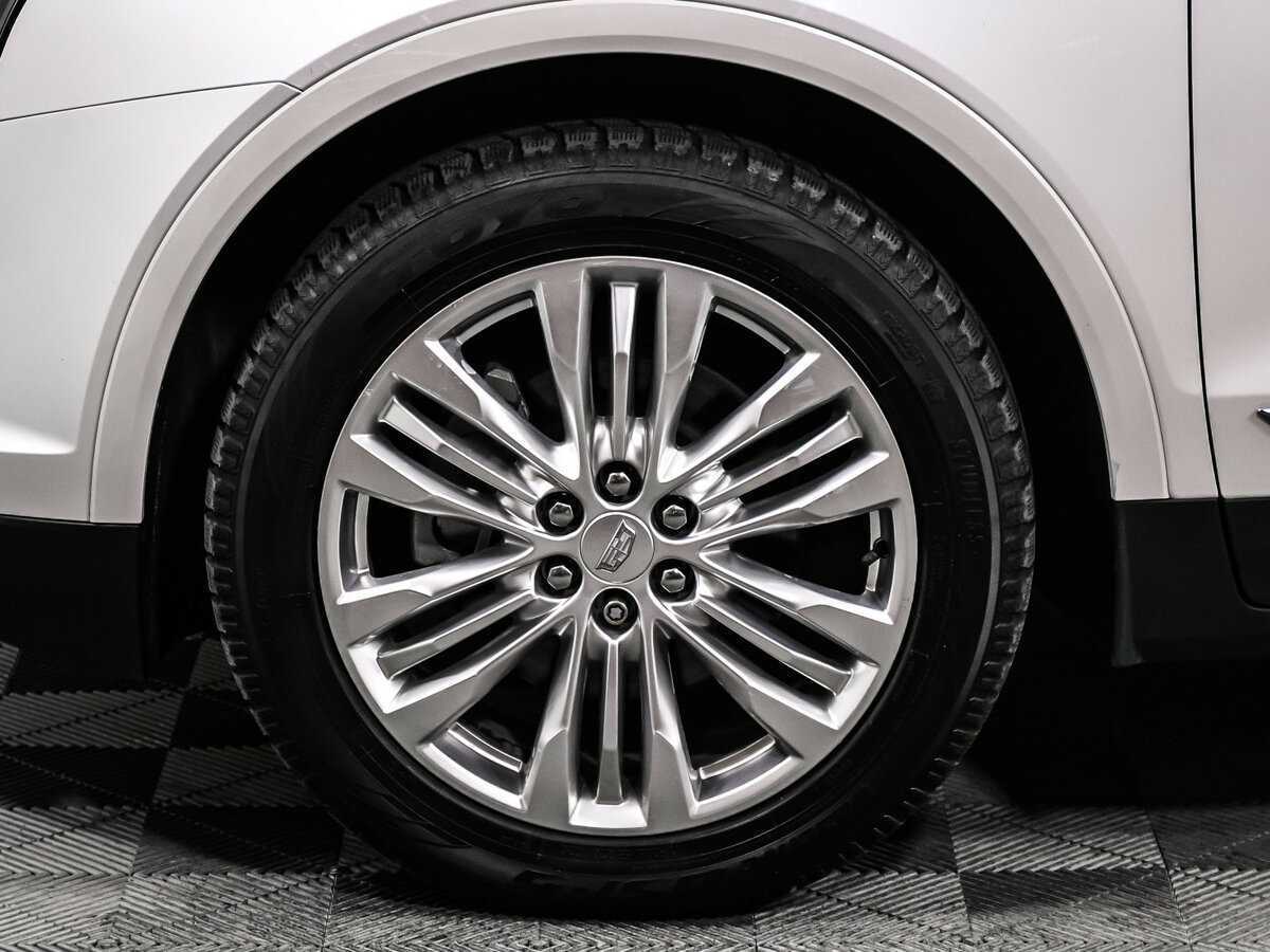 Б/У Кадиллак ИксТ5 2016 года. Фото: #16