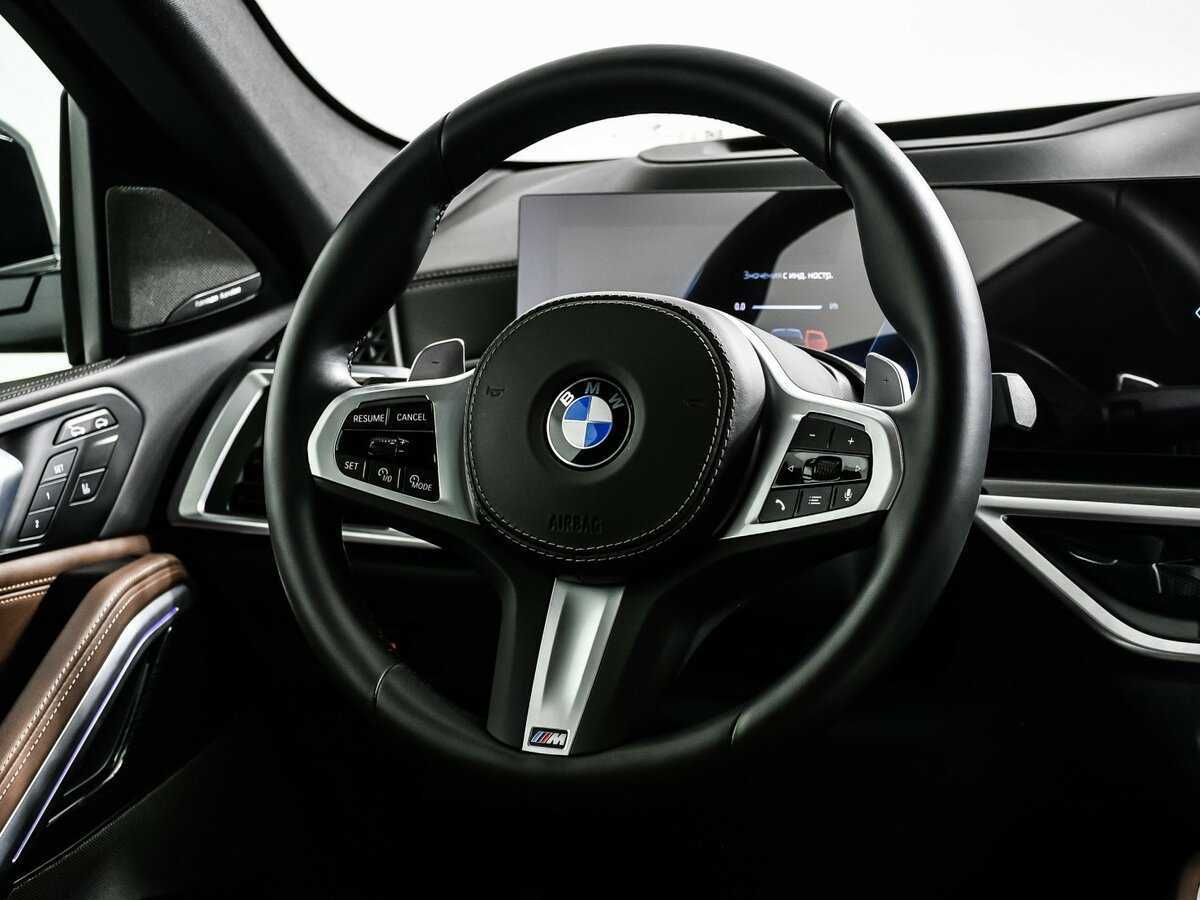 Б/У БМВ Икс6 2023 года. Фото: #16