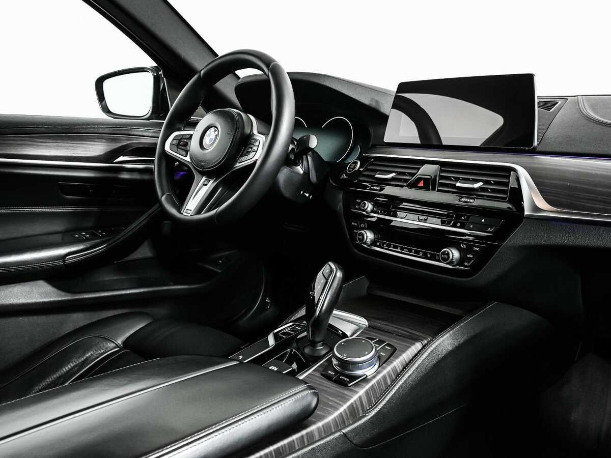 Б/У БМВ 5 серии 2018 года. Фото: #8