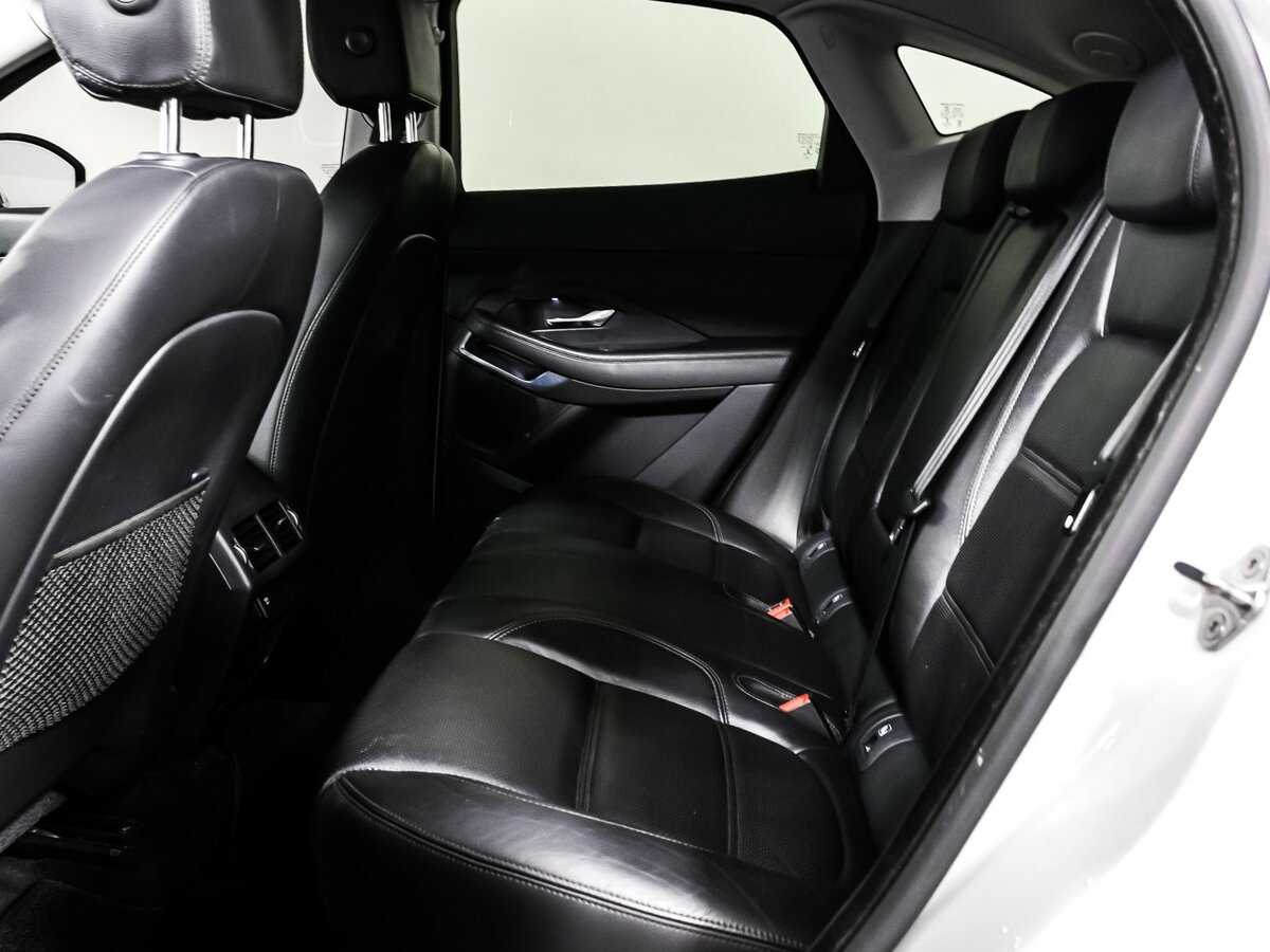 Б/У Ягуар Е-Пэйс 2018 года. Фото: #12