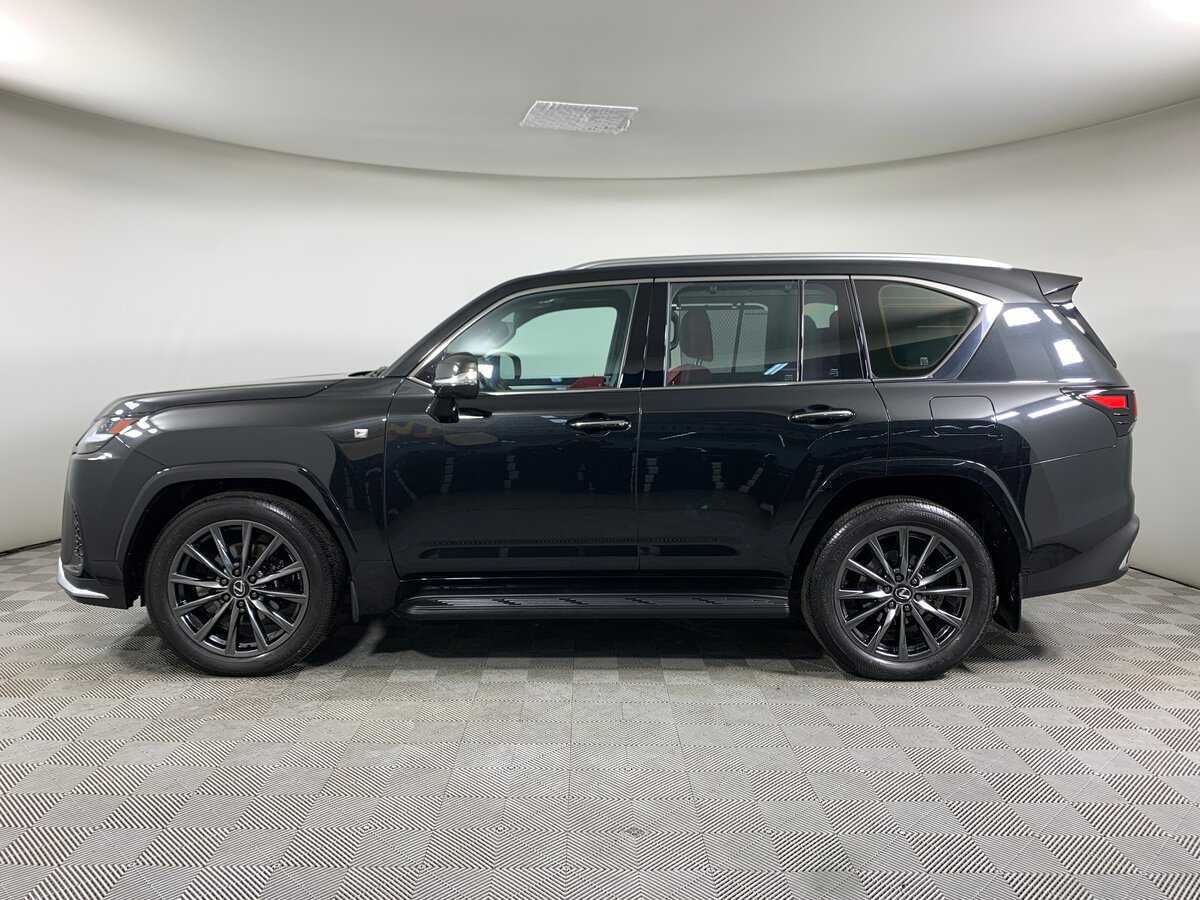 Б/У Лексус Л-Икс 2024 года. Фото: #7