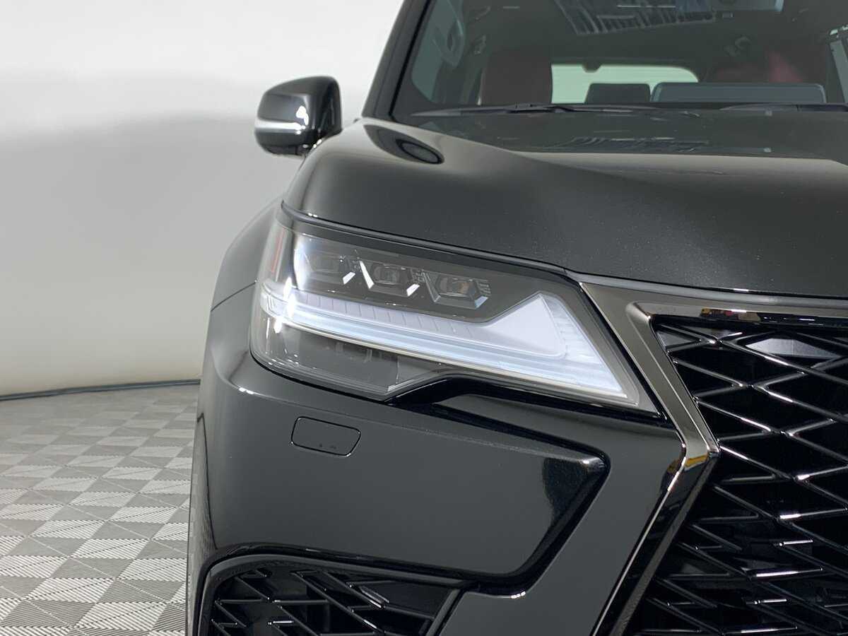 Б/У Лексус Л-Икс 2024 года. Фото: #9