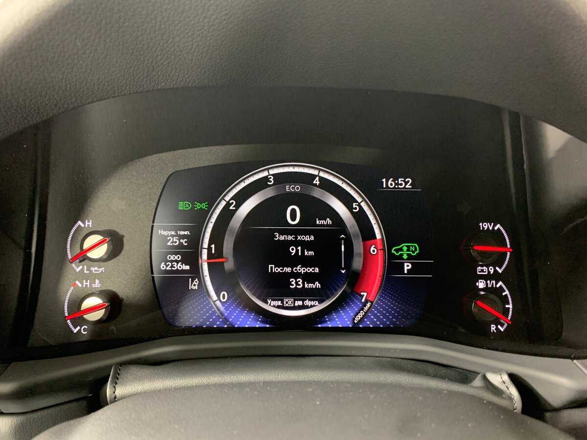 Б/У Лексус Л-Икс 2024 года. Фото: #14