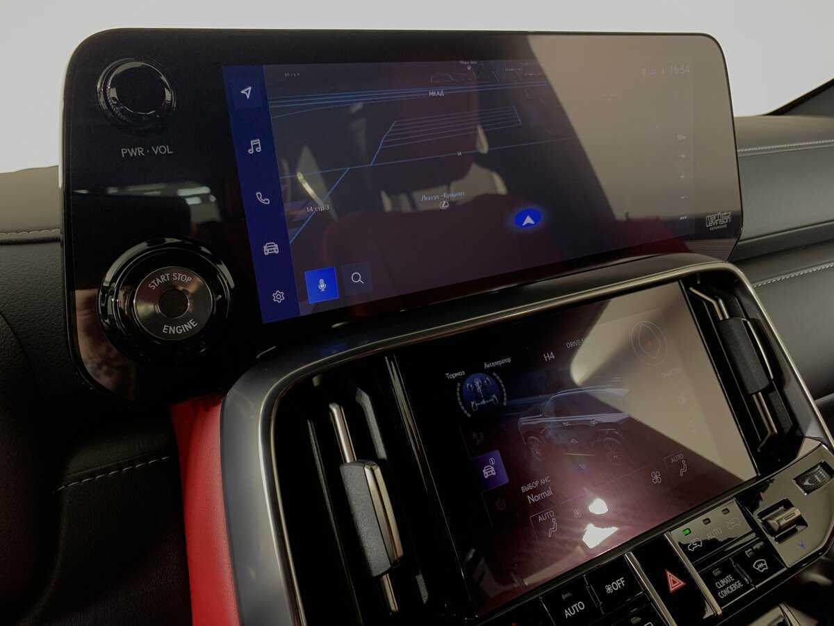 Б/У Лексус Л-Икс 2024 года. Фото: #15