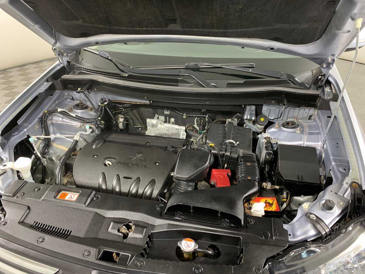 Б/У Митсубиши Оутлэндер 2013 года. Фото: #10