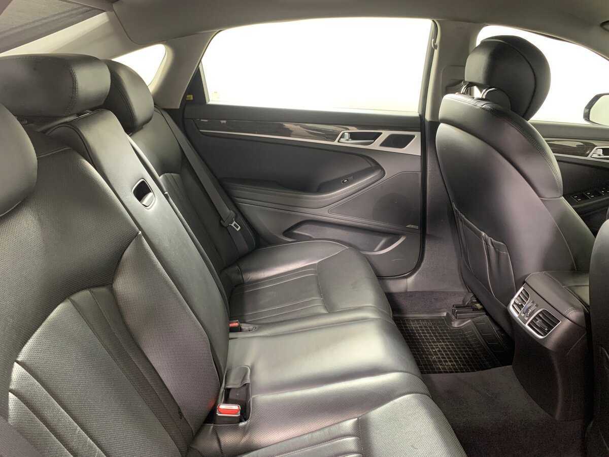 Б/У Хендай Генезис 2016 года. Фото: #17