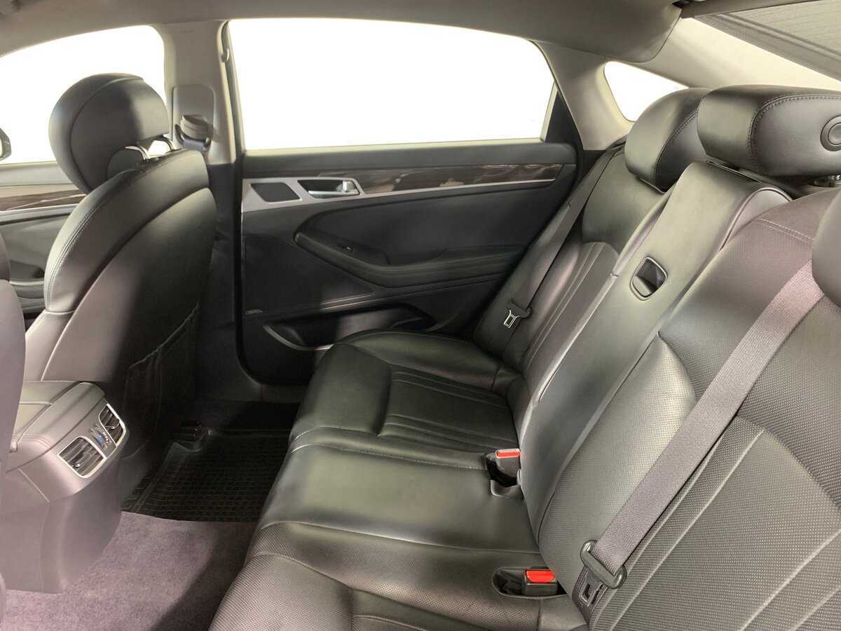 Б/У Хендай Генезис 2016 года. Фото: #18