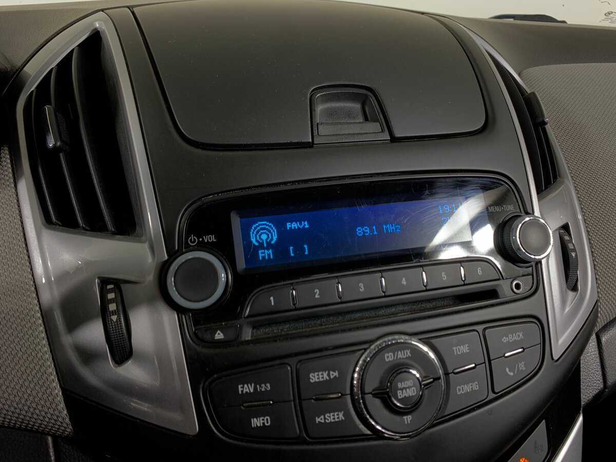 Б/У Шевроле Круз 2013 года. Фото: #15