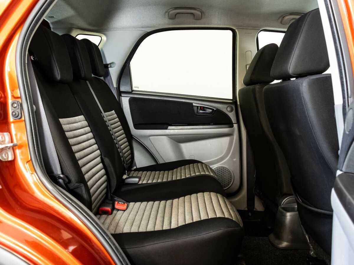 Б/У Сузуки С-Икс4 2011 года. Фото: #12