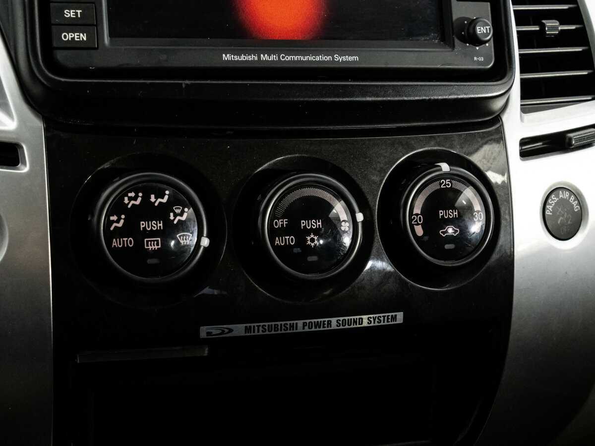 Б/У Митсубиши Паджеро Спорт 2010 года. Фото: #9