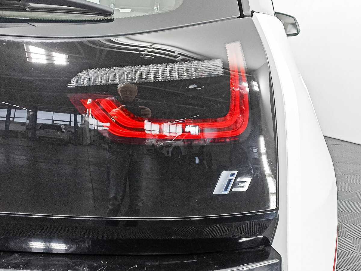 Б/У БМВ ай-3 2017 года. Фото: #6