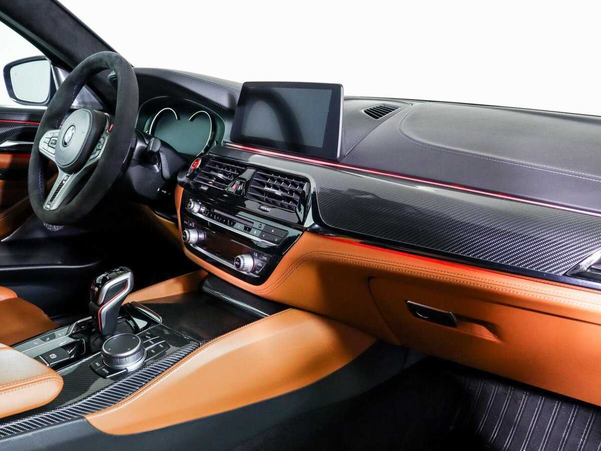 Б/У БМВ М5 2019 года. Фото: #8