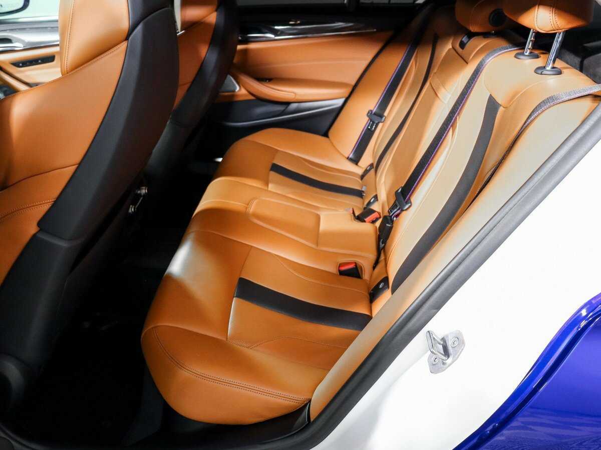 Б/У БМВ М5 2019 года. Фото: #9