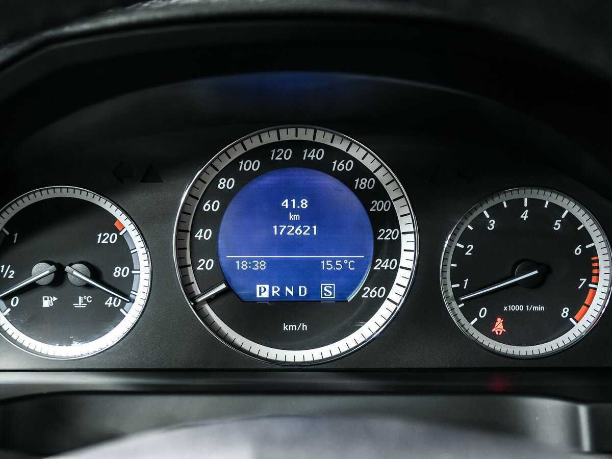 Б/У Мерседес-Бенц Ц-Класс 2008 года. Фото: #9