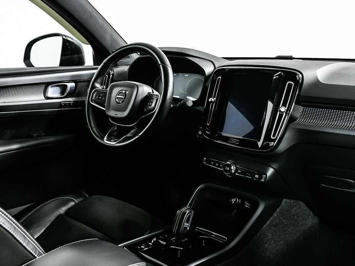 Б/У Вольво ИксЦ40 2020 года. Фото: #8