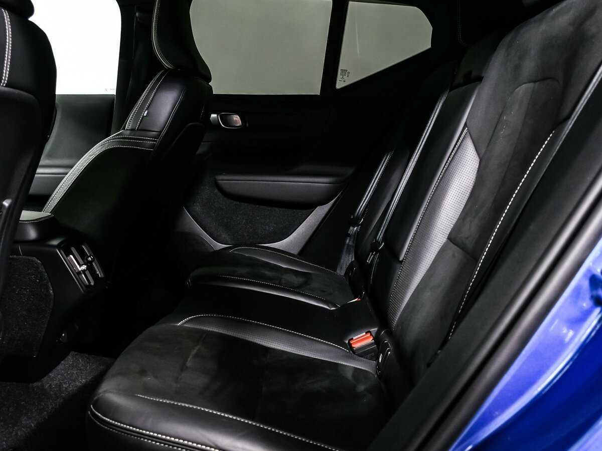 Б/У Вольво ИксЦ40 2020 года. Фото: #12