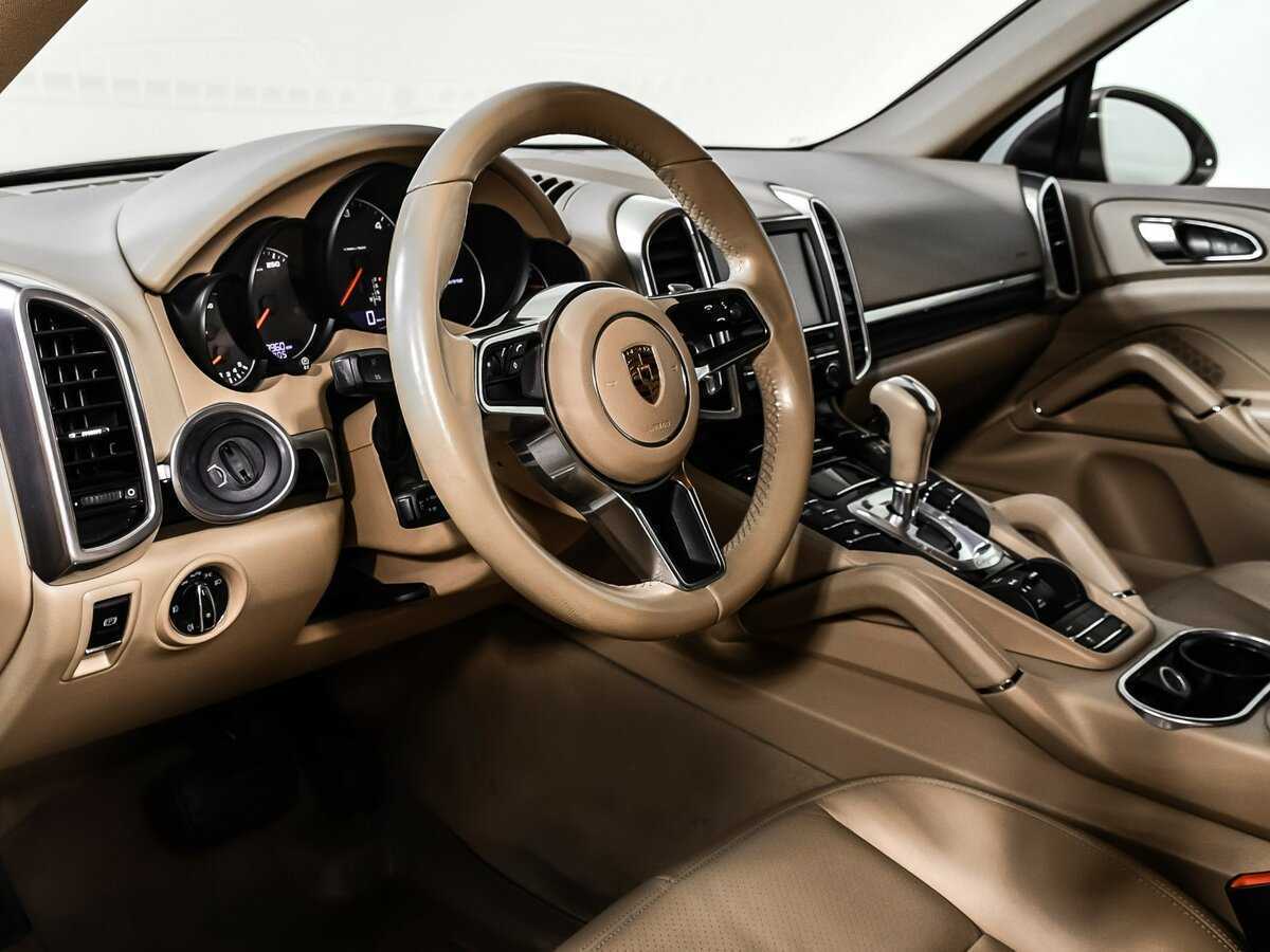 Б/У Порш Кайен 2016 года. Фото: #11