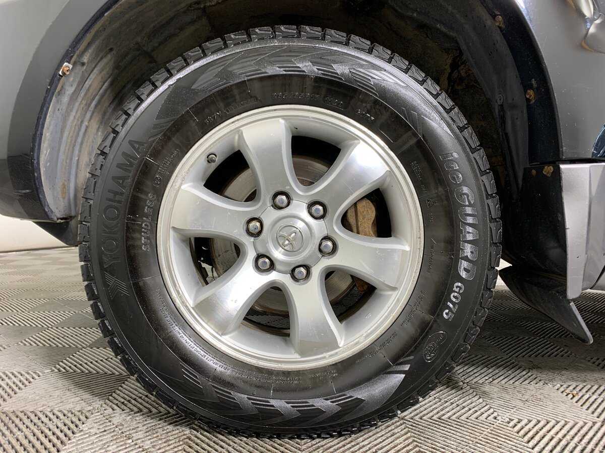 Б/У Тойота Лэнд Крузер Прадо 2006 года. Фото: #8