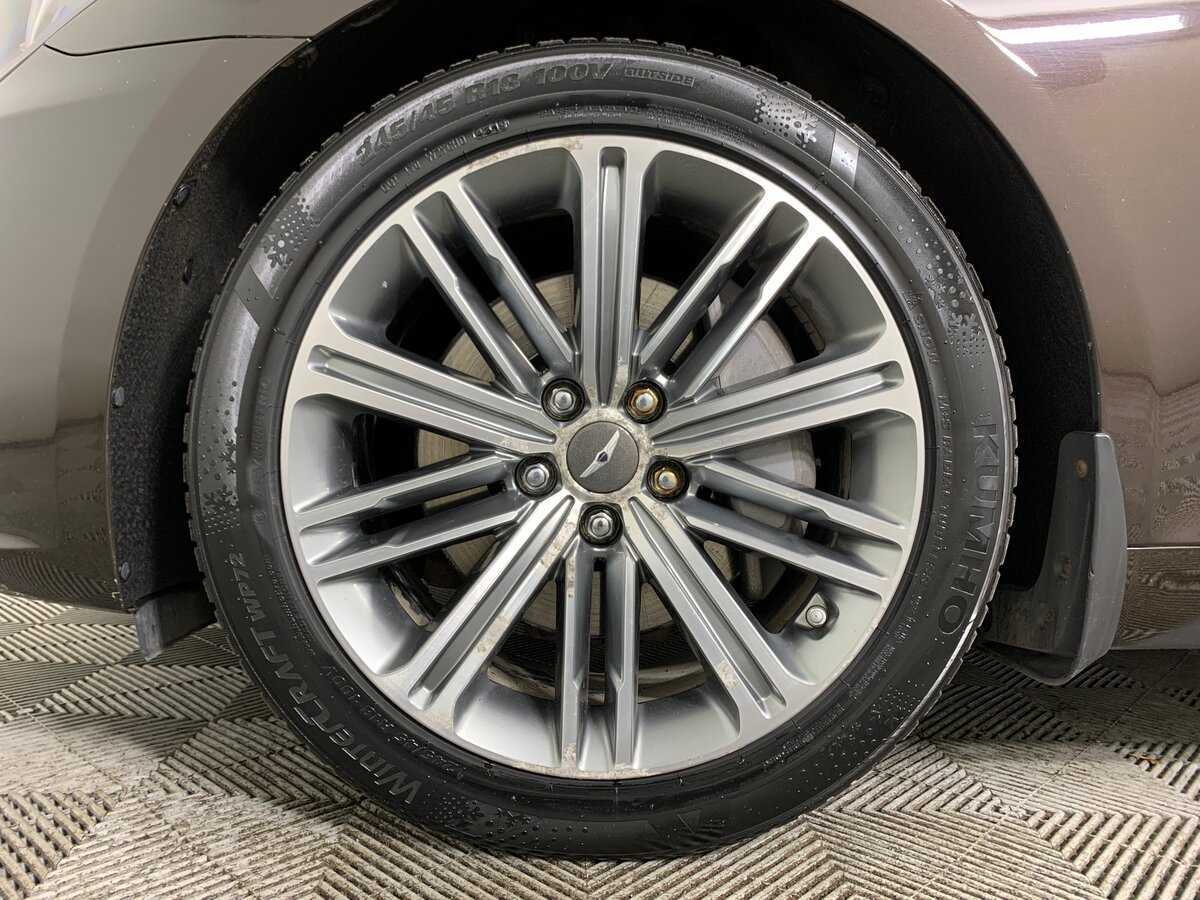 Б/У Генезис Г80 2019 года. Фото: #8