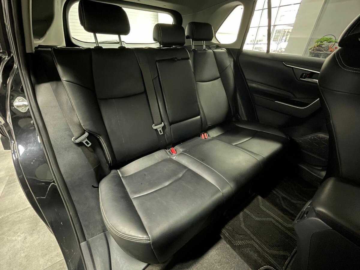 Б/У Тойота Рав4 2023 года. Фото: #15