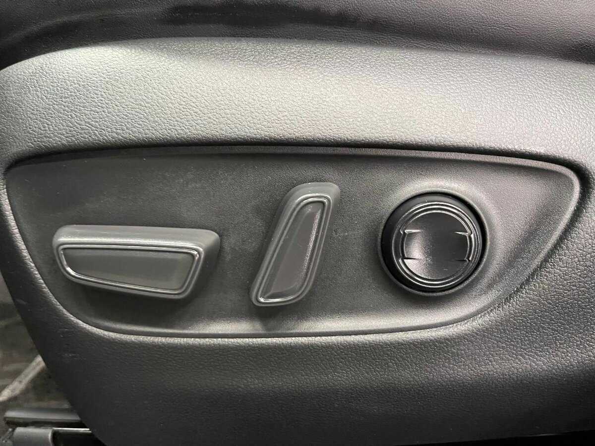 Б/У Тойота Рав4 2023 года. Фото: #18