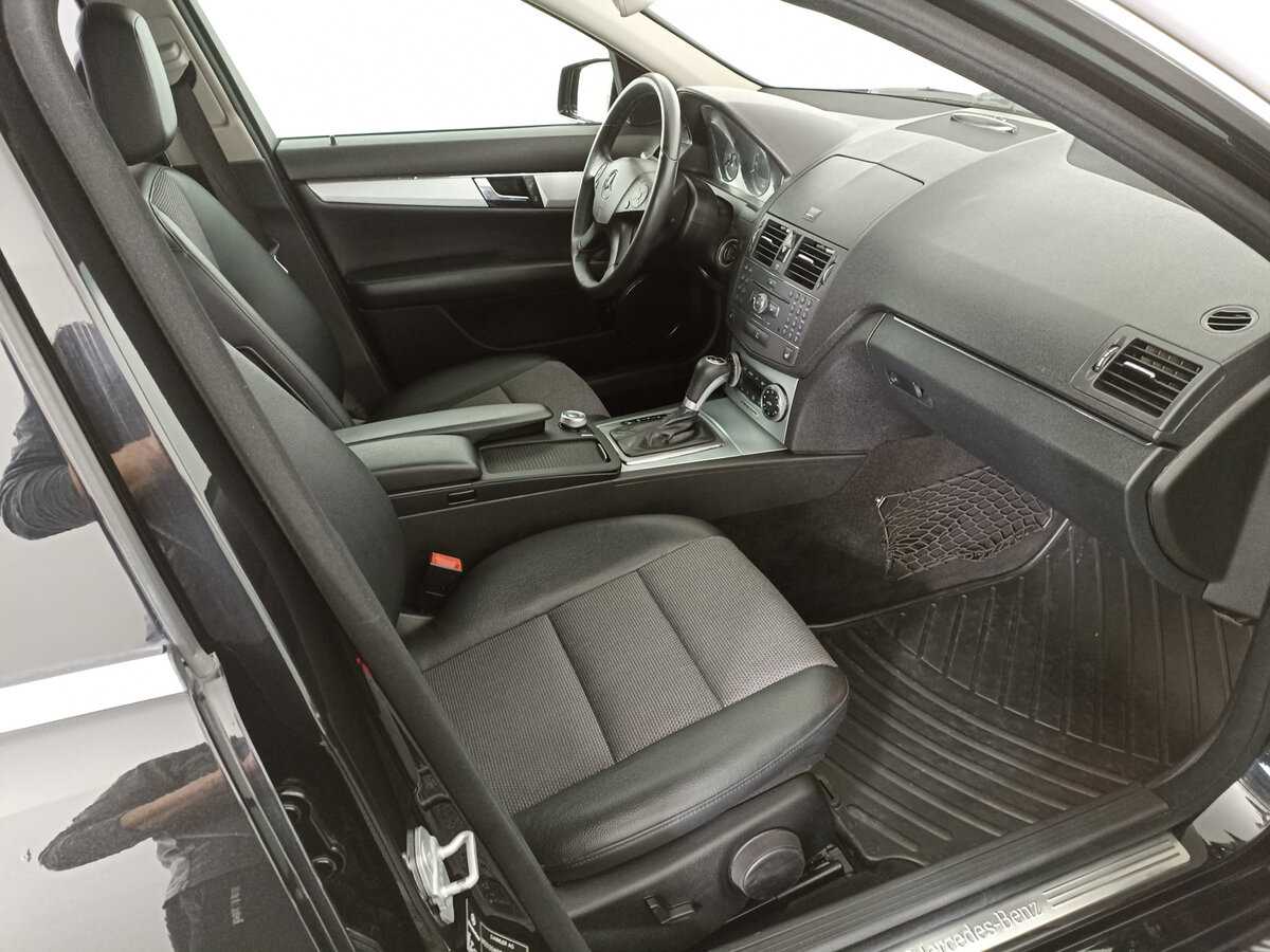 Б/У Мерседес-Бенц Ц-Класс 2010 года. Фото: #10