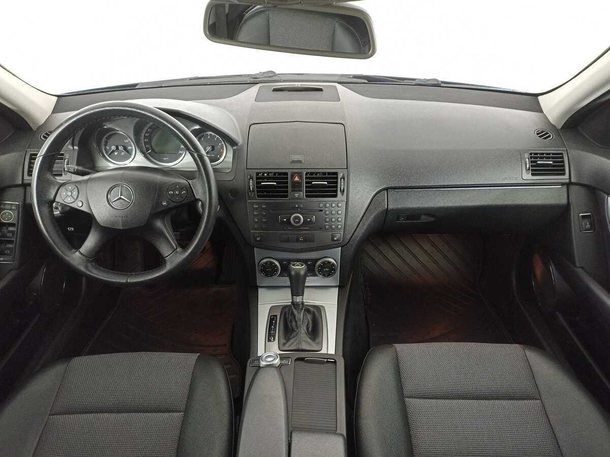 Б/У Мерседес-Бенц Ц-Класс 2010 года. Фото: #13