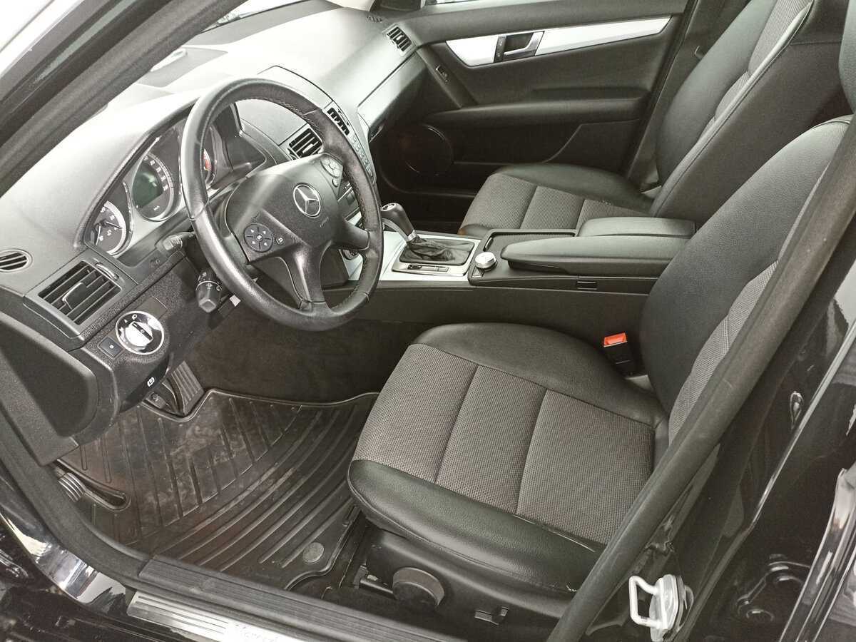 Б/У Мерседес-Бенц Ц-Класс 2010 года. Фото: #15