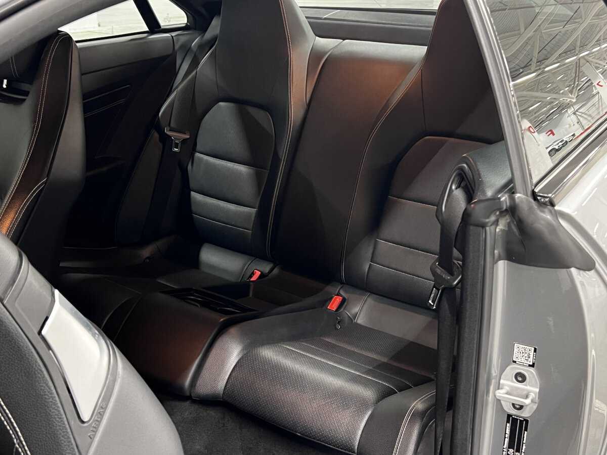 Б/У Мерседес-Бенц Е-Класс 2015 года. Фото: #11