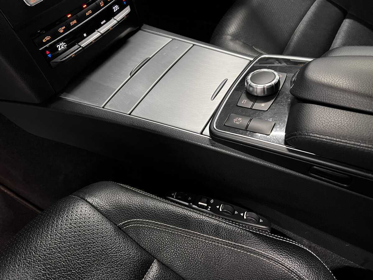 Б/У Мерседес-Бенц Е-Класс 2015 года. Фото: #22