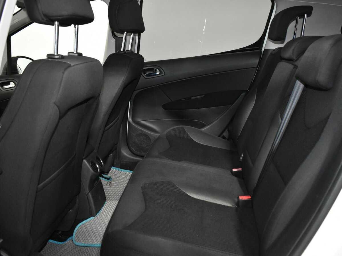 Б/У Пежо 308 2009 года. Фото: #11