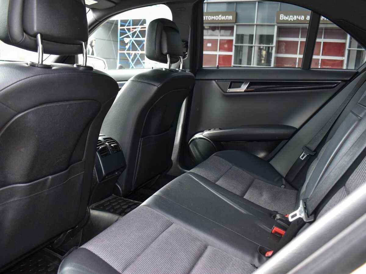 Б/У Мерседес-Бенц Ц-Класс 2011 года. Фото: #11