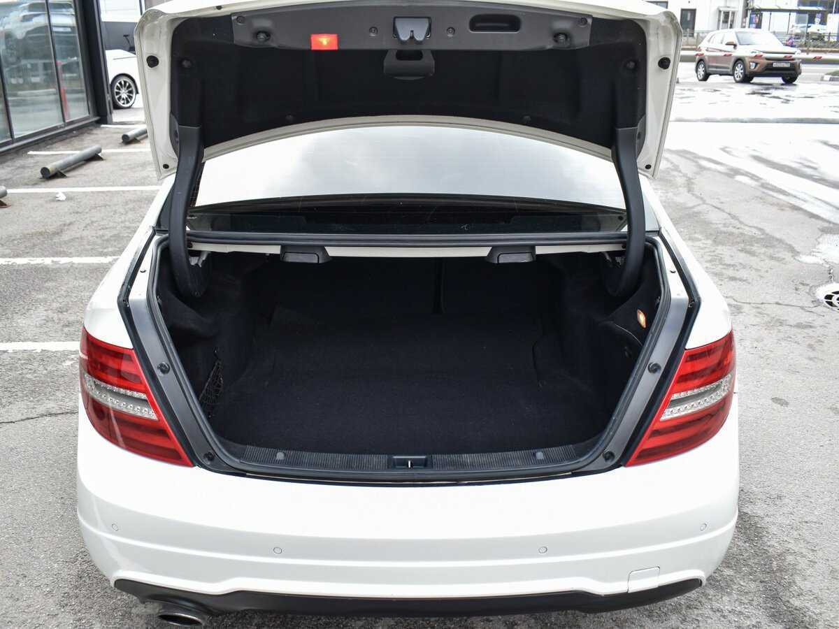 Б/У Мерседес-Бенц Ц-Класс 2011 года. Фото: #14