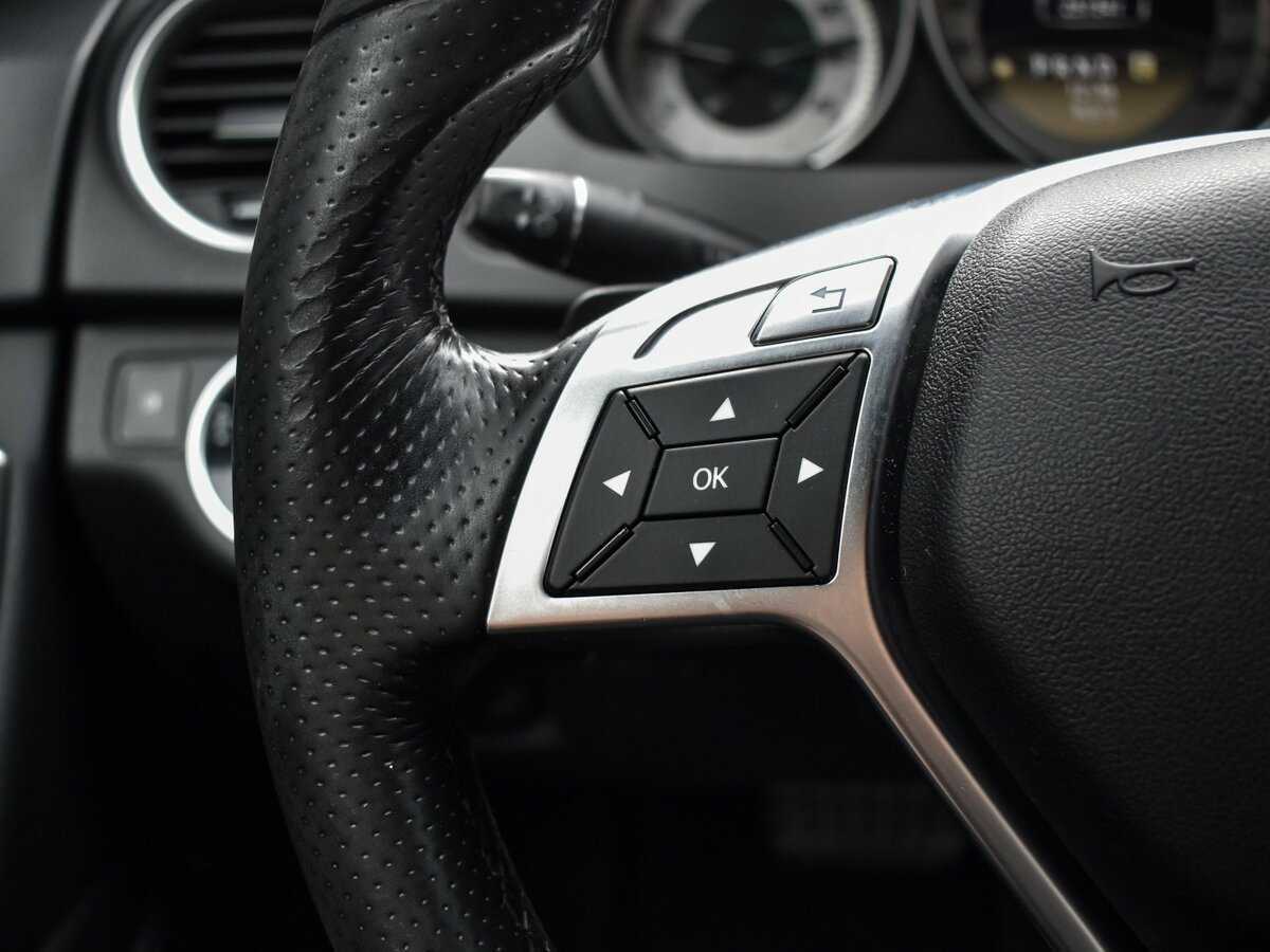 Б/У Мерседес-Бенц Ц-Класс 2011 года. Фото: #16