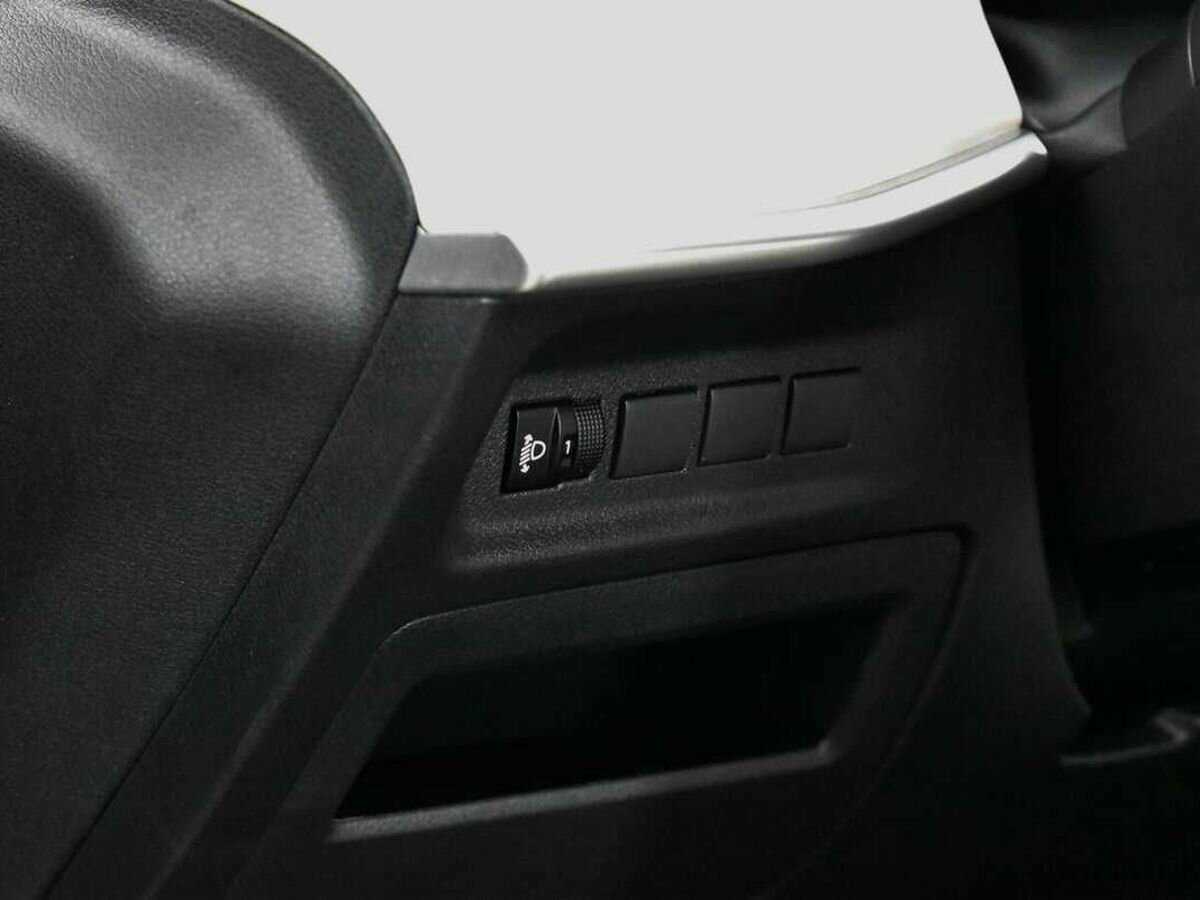 Б/У Дунфэн Шин Макс 2023 года. Фото: #12