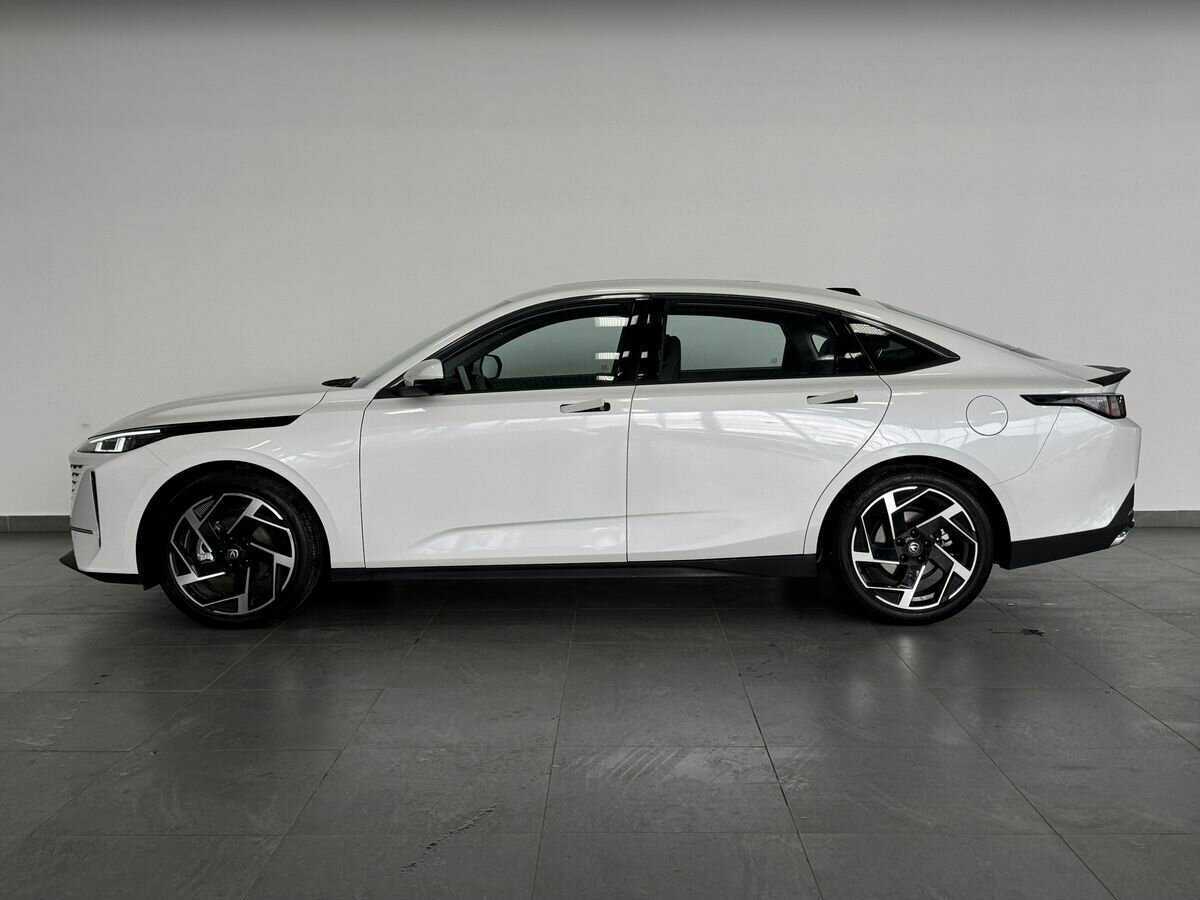 Б/У Чанган Ламур 2023 года. Фото: #3