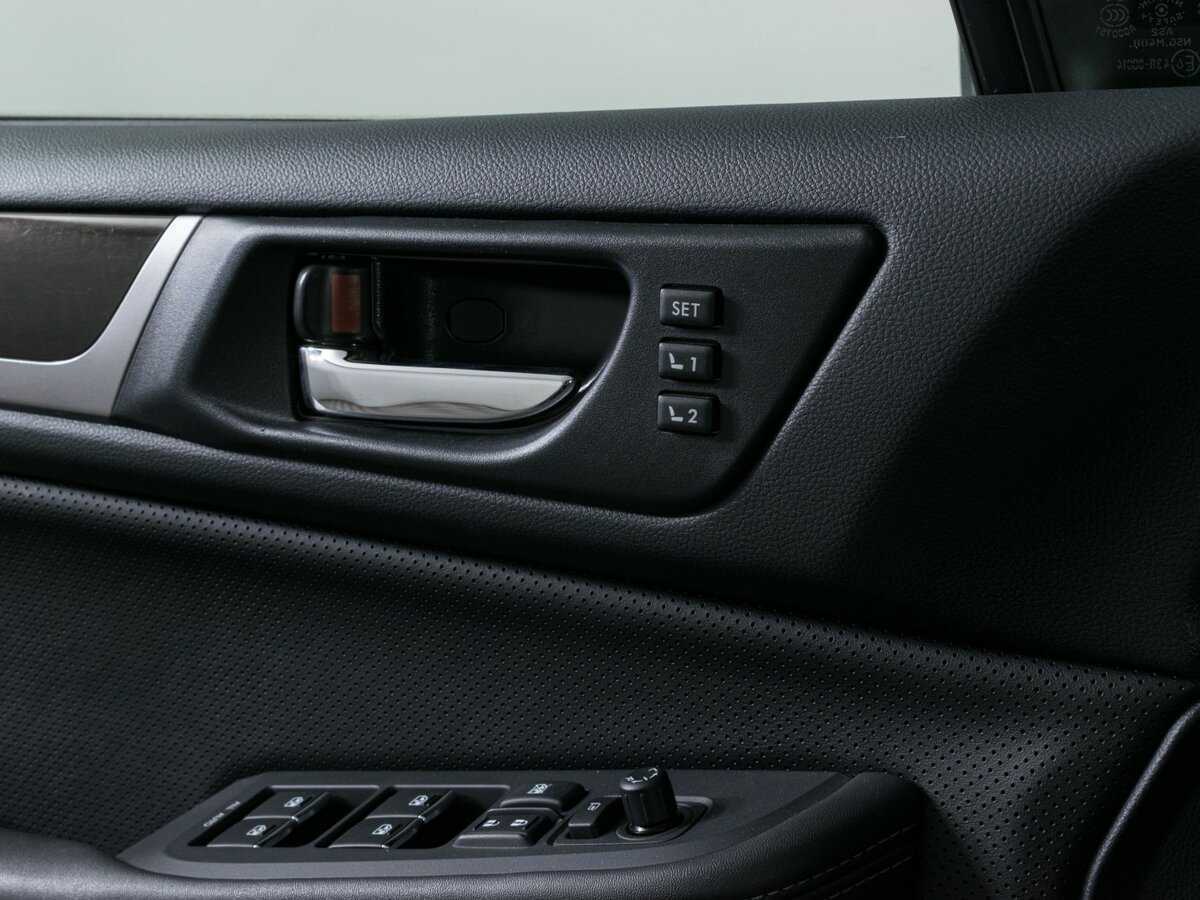 Б/У Субару Аутбэк 2018 года. Фото: #16