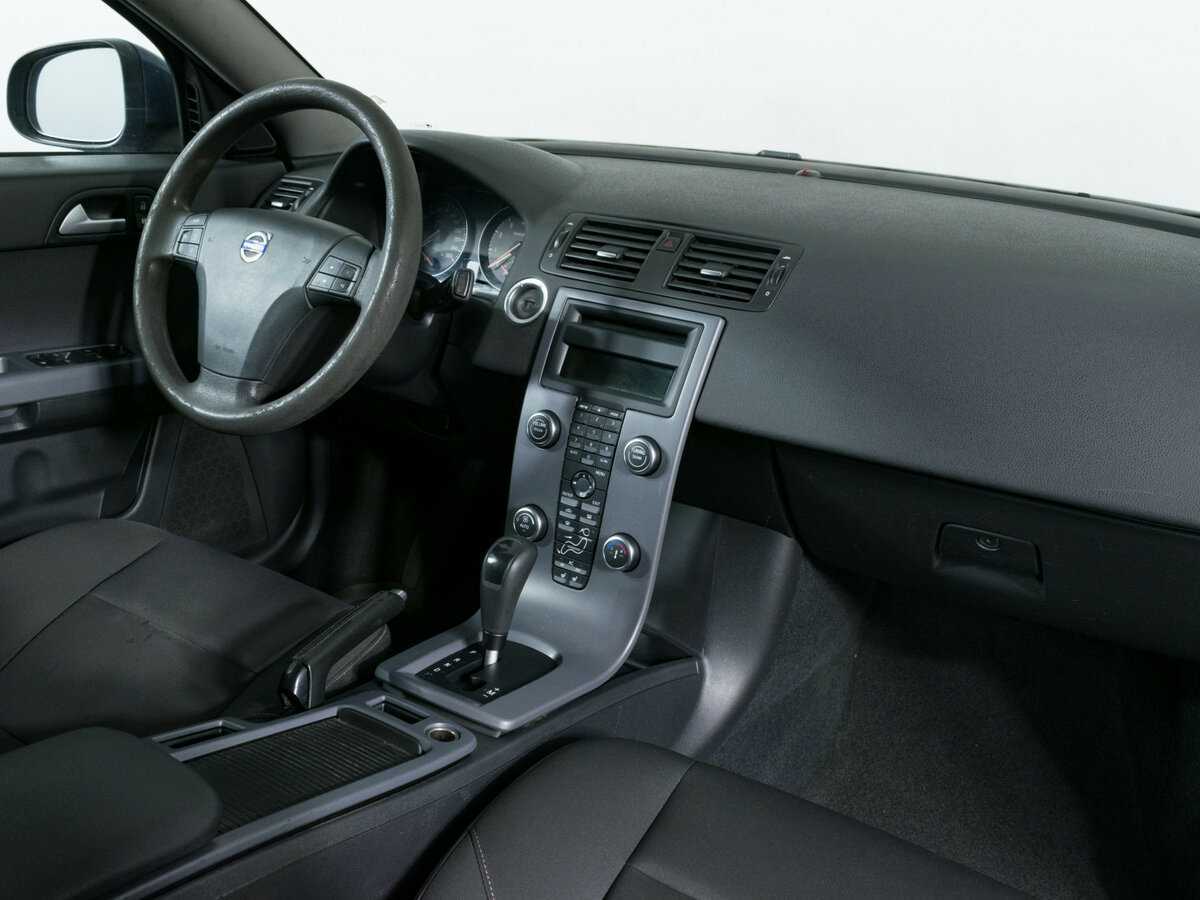 Б/У Вольво С40 2011 года. Фото: #6