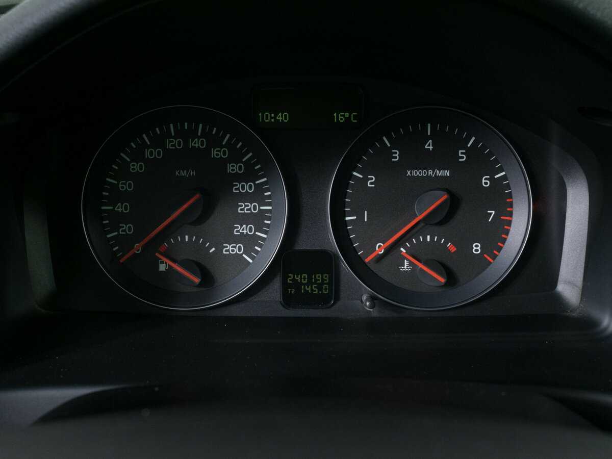 Б/У Вольво С40 2011 года. Фото: #9