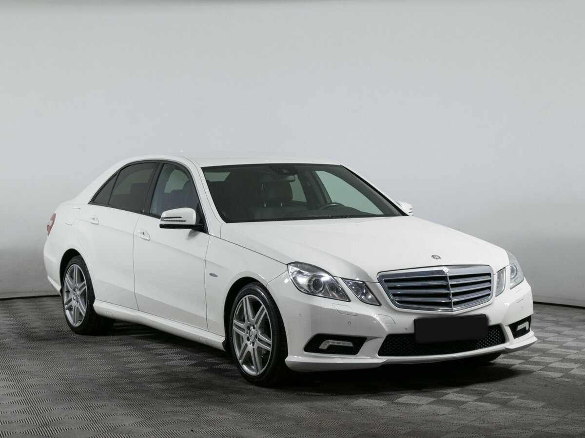 Б/У Мерседес-Бенц Е-Класс 2010 года. Фото: #2