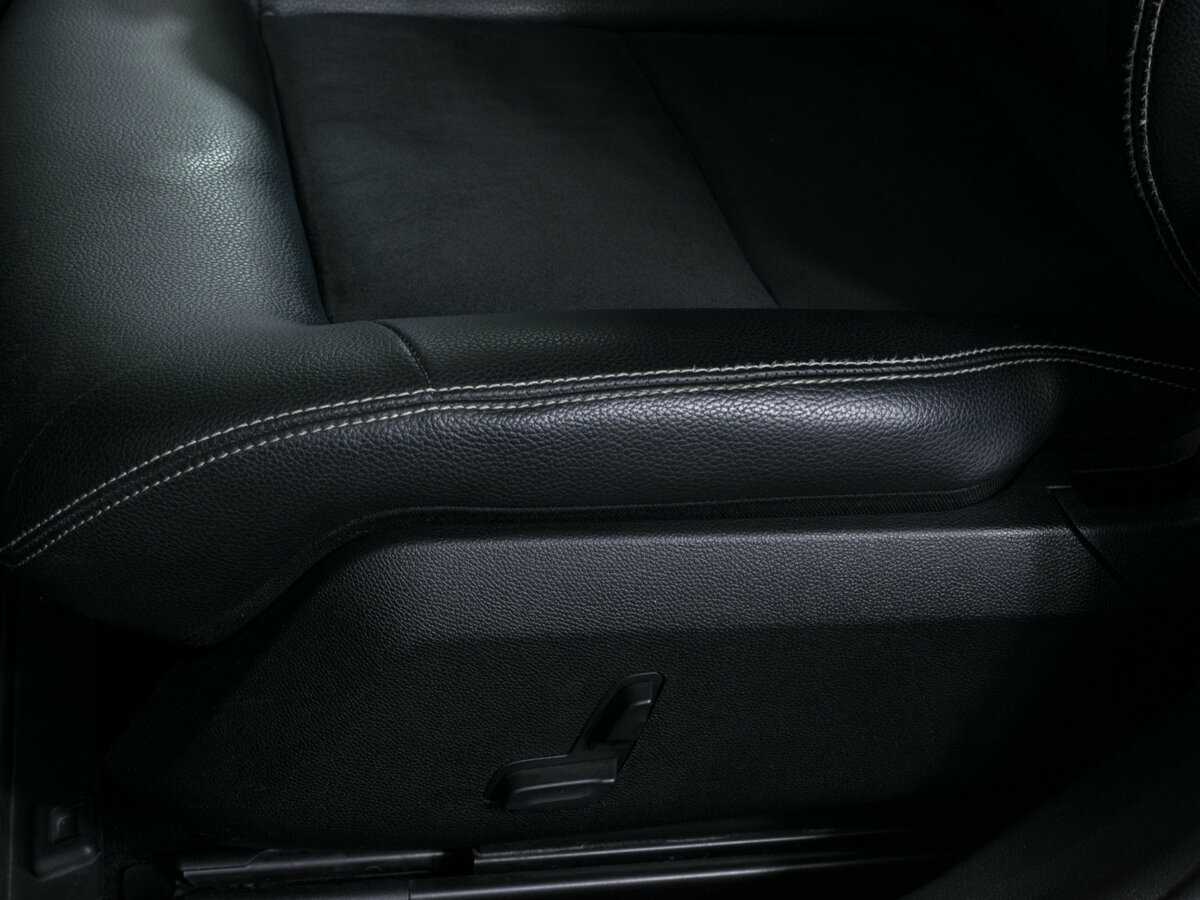 Б/У Мерседес-Бенц Е-Класс 2010 года. Фото: #13