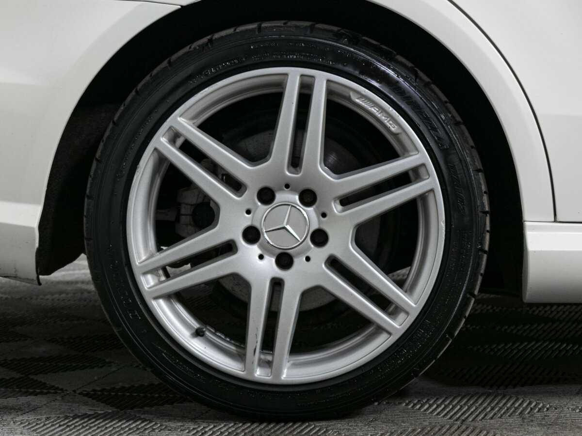 Б/У Мерседес-Бенц Е-Класс 2010 года. Фото: #14