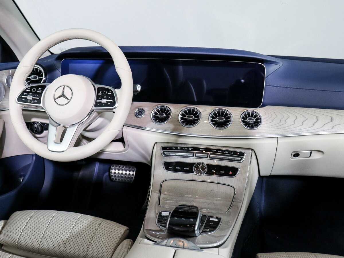 Б/У Мерседес-Бенц Е-Класс 2019 года. Фото: #11