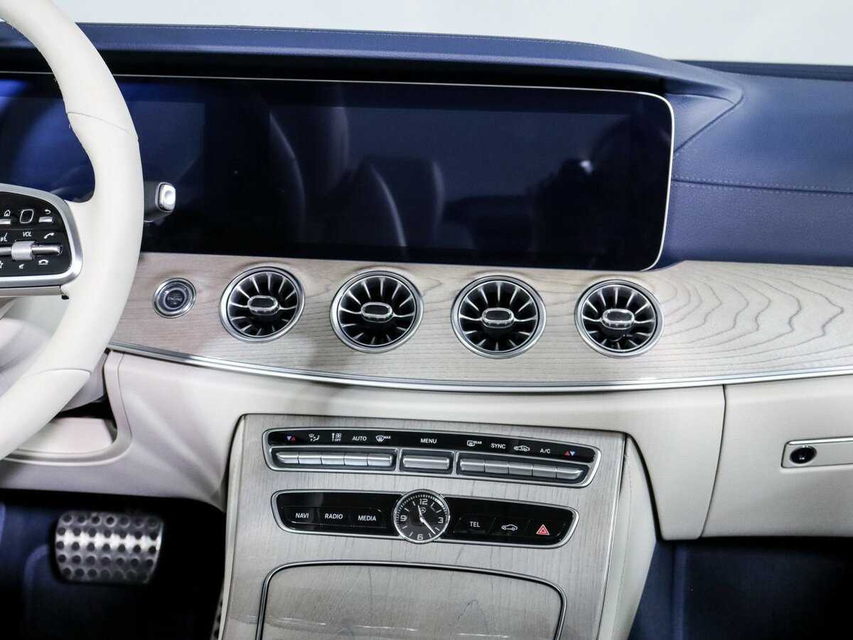 Б/У Мерседес-Бенц Е-Класс 2019 года. Фото: #12