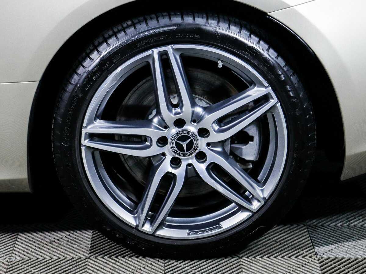 Б/У Мерседес-Бенц Е-Класс 2019 года. Фото: #14