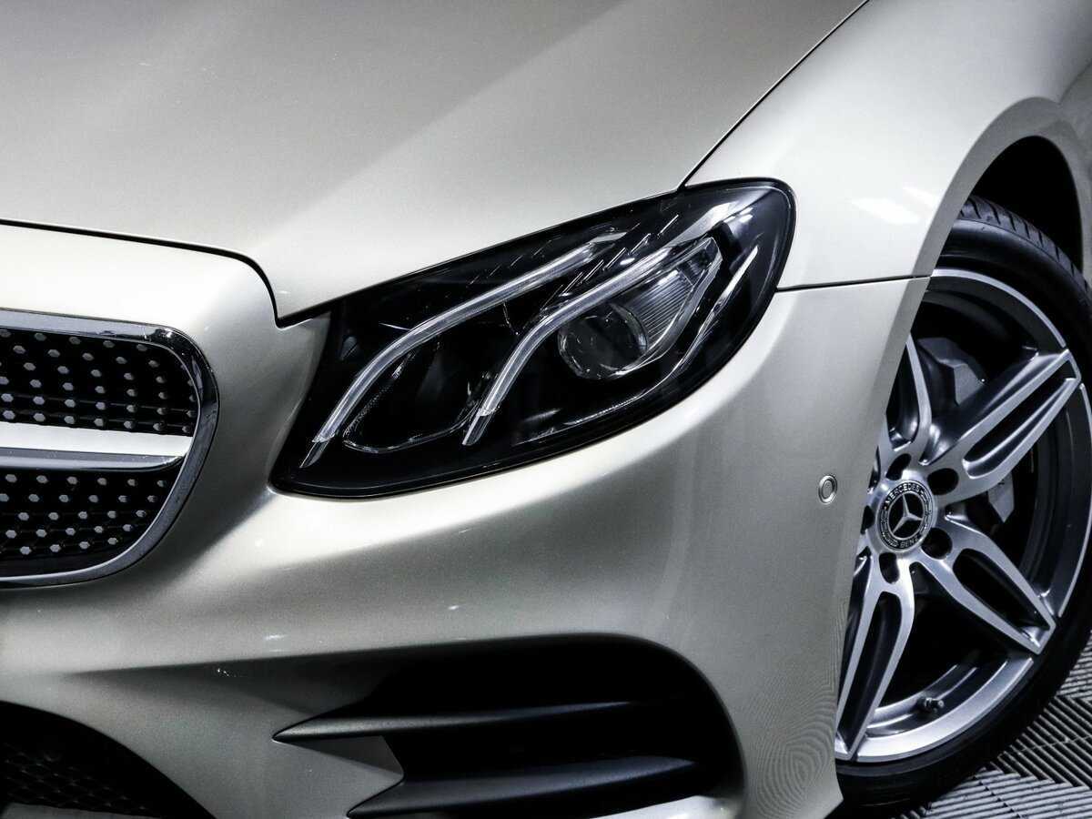 Б/У Мерседес-Бенц Е-Класс 2019 года. Фото: #16