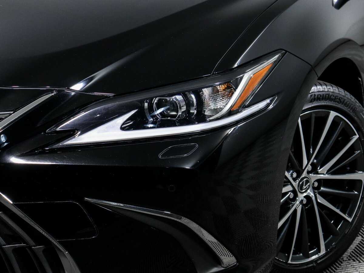 Б/У Лексус ЕС 2021 года. Фото: #16