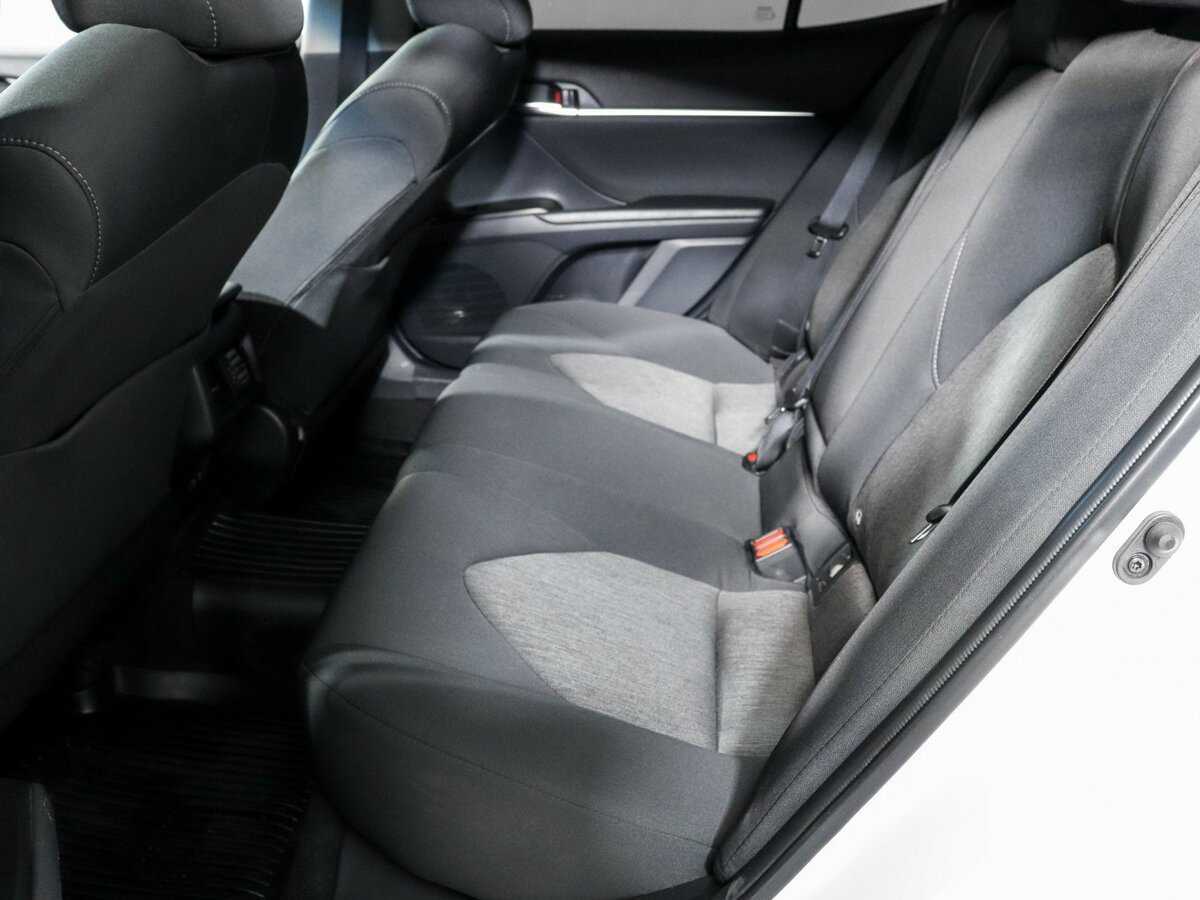 Б/У Тойота Камри 2021 года. Фото: #6